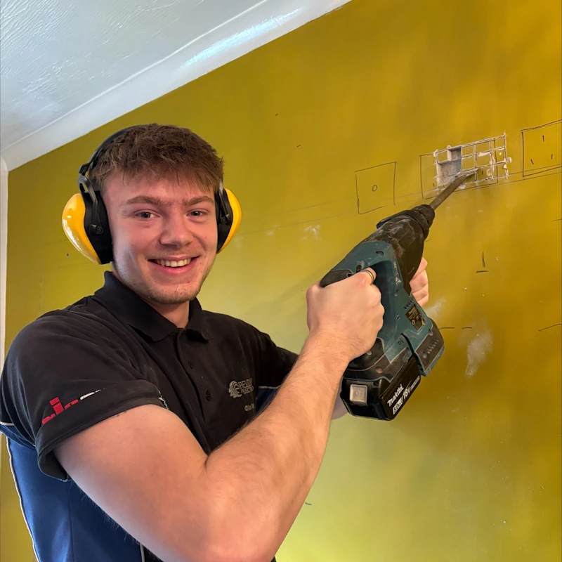 Ollie Parkin - Electrician